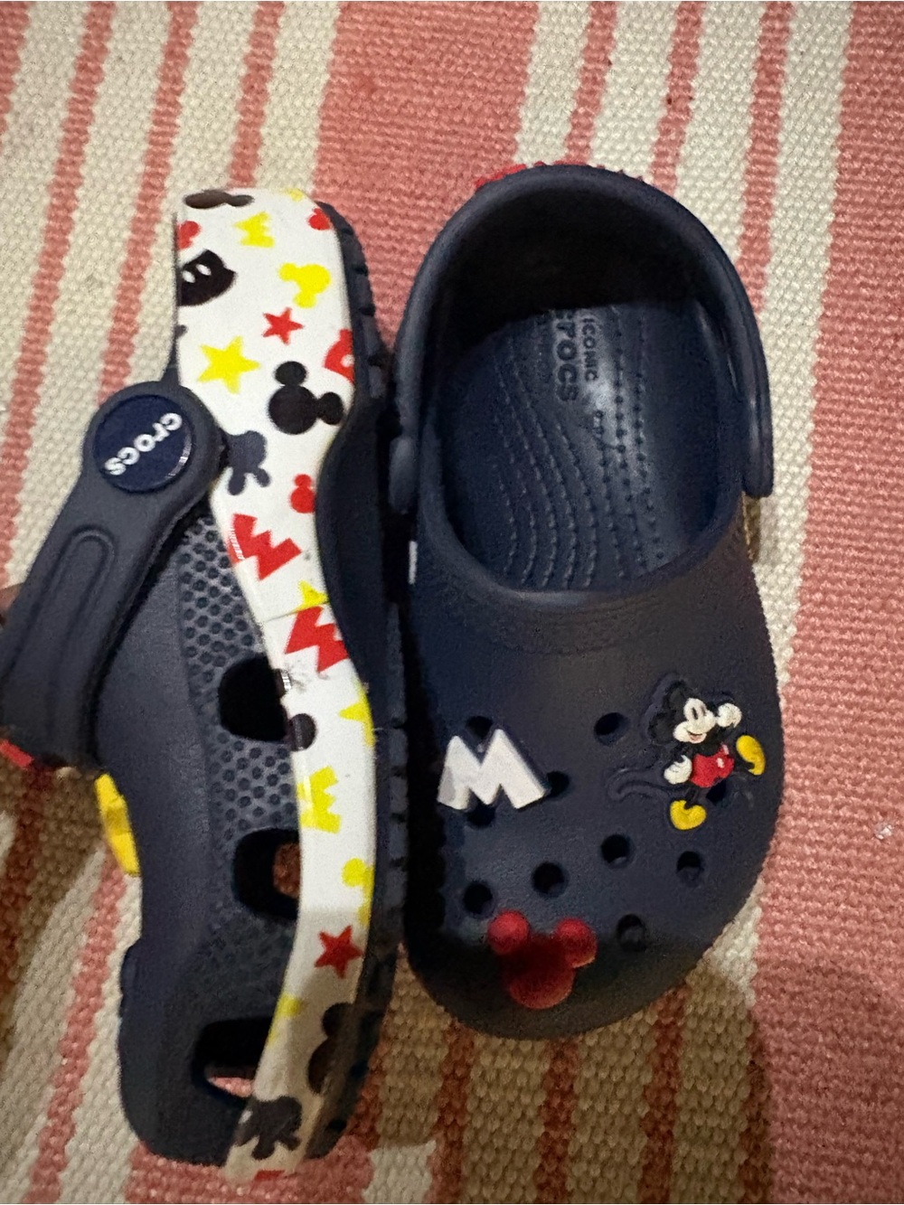 CROCS Navy Blue Kids Mickey Mouse Clogs with Multi-Color Strap size 9C
